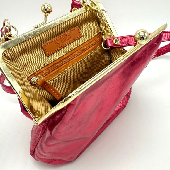 HOBO Alba Crossbody Purse Strawberry Fields Metallic Pink Leather Gold Kiss Lock - Picture 7 of 10